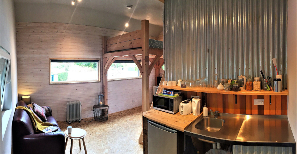 Food & Drinks, St Awaries