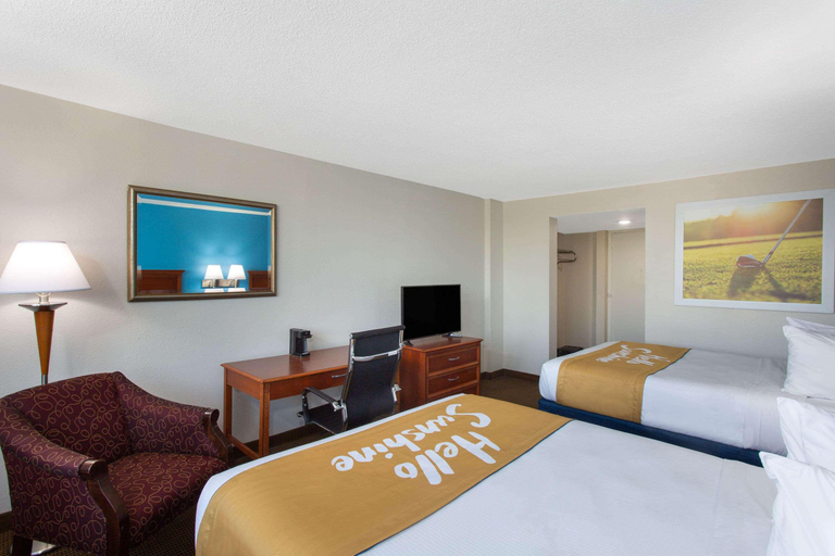 Bedroom 3, Days Inn & Suites By Wyndham Tallahassee Conf Cent, Leon