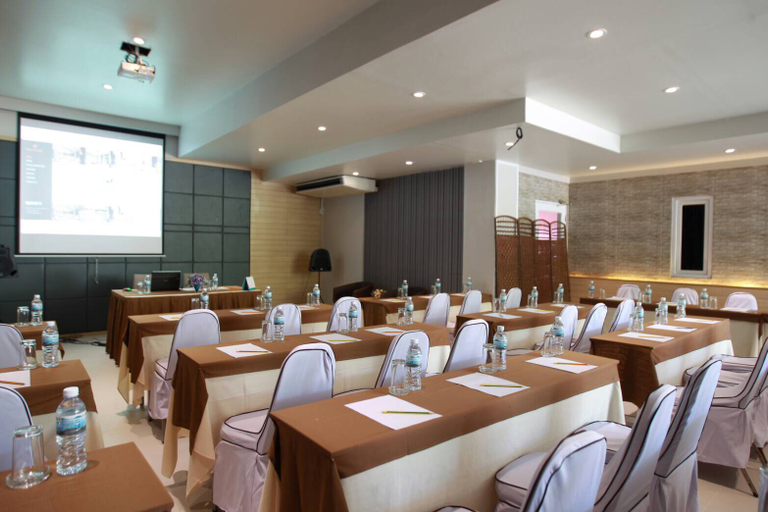Food & Drinks 5, Nice Resort Pattaya, Pattaya