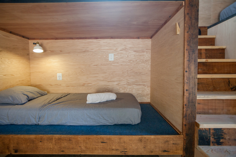 Bedroom 4, PodShare Hollywood, Los Angeles