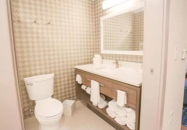 Bathroom 4, Home2 Suites by Hilton Bordentown, Chester