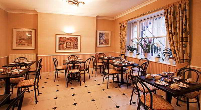 Food & Drinks 5, Avon Hotel, London