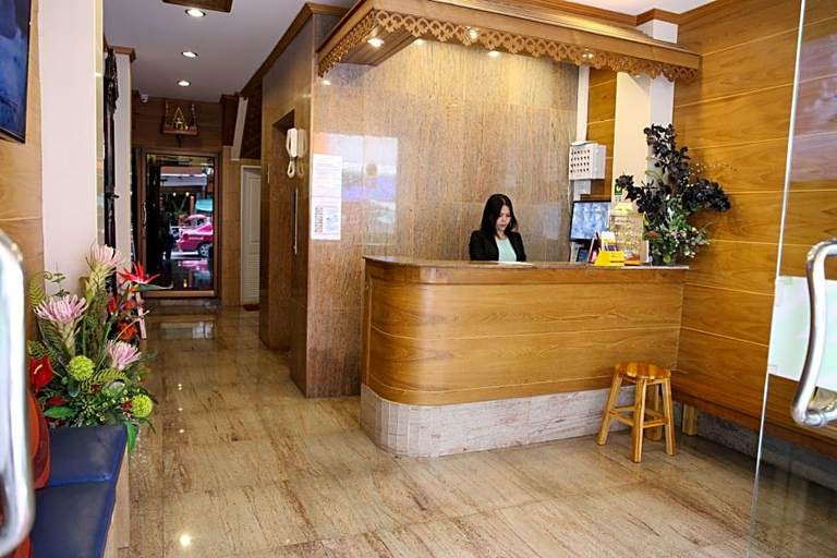 Public Area 2, Tanee Place, Phra Nakhon