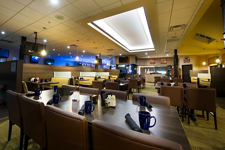Food & Drinks 5, Victoria Inn Hotel & Convention Centre Brandon, Division No. 7