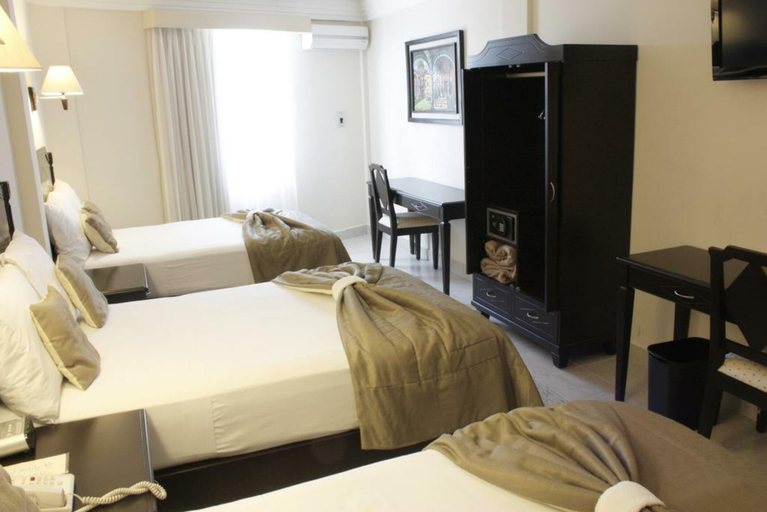 Bedroom 2, Victoria Merida Hotel, Mérida