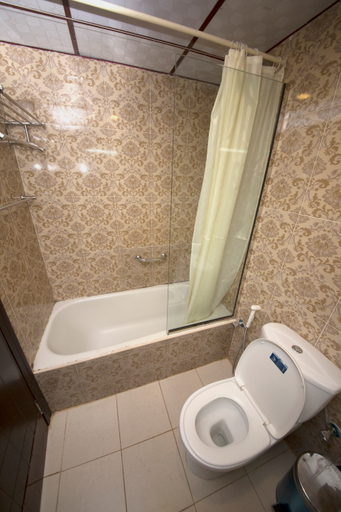 Bathroom 5, Mariana Hotel, Dubai