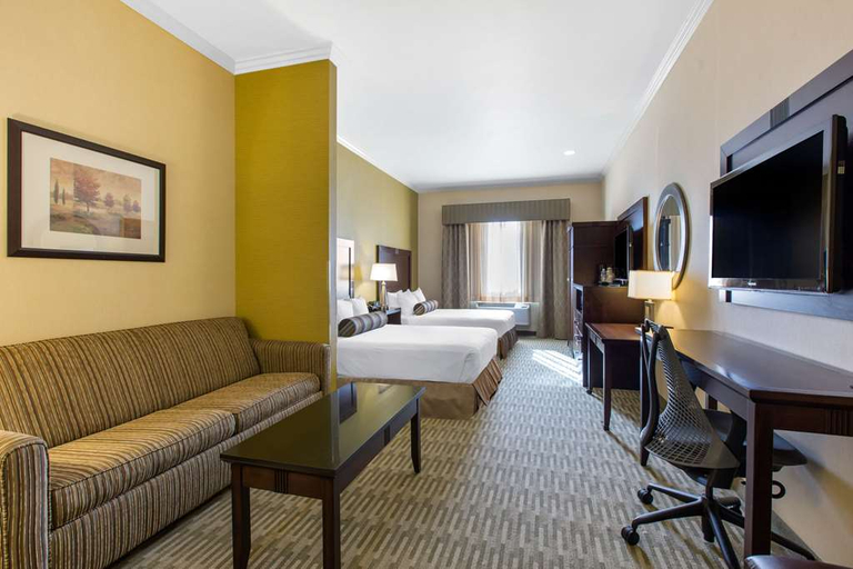 Bedroom 4, The Oaks Hotel & Suites, San Luis Obispo