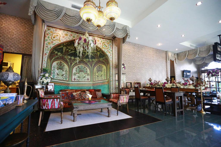 Food & Drinks 3, The Grand Morocc Hotel, Mae Rim