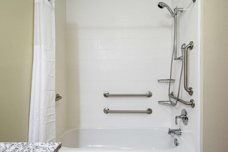 Bathroom 4, MainStay Suites South Gonzales, Ascension