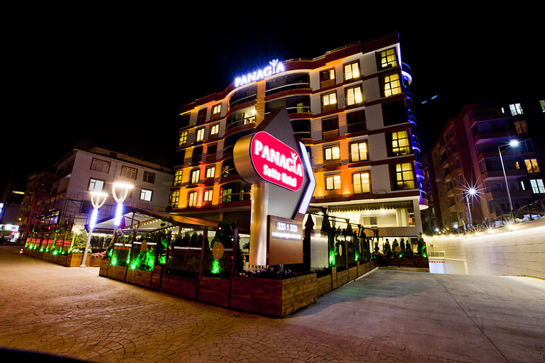 Panagia Suite Hotel, Merkez