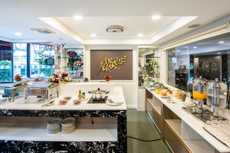 Food & Drinks 5, Roseate Ratchada, Huai Kwang