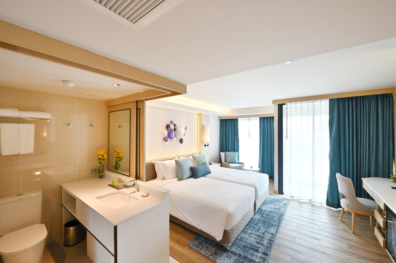 Bedroom 3, M Pattaya Hotel, Pattaya