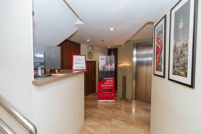 Public Area 5, RedDoorz @ EDSA Pasay, Pasay City
