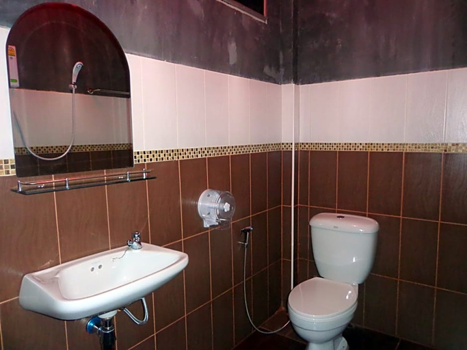 Bathroom 5, Chiang Rai Khuakrae Resort, Muang Chiang Rai