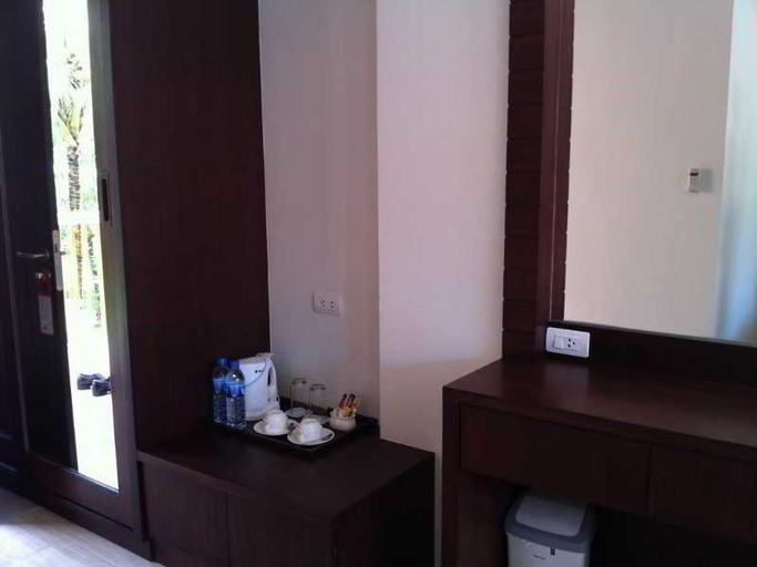 Bathroom 4, Aonang Regent, Mueang Krabi
