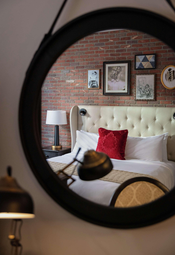Food & Drinks 5, The Asheville Foundry Inn, Curio Collection by Hil, Buncombe