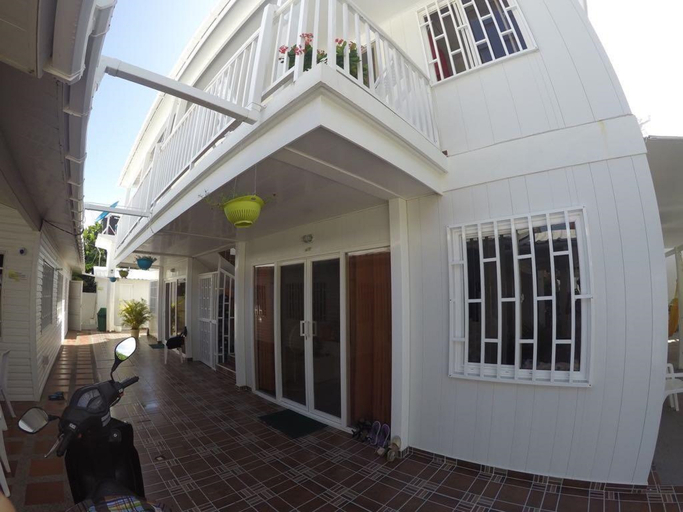 Public Area, Tropical Coral, San Andrés
