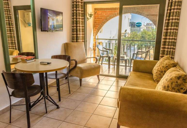 Bedroom 4, Maxwell Holiday Club, Marmaris
