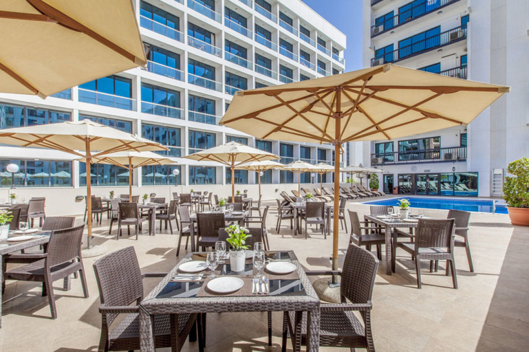 Food & Drinks 4, Golden Sands 10, Dubai