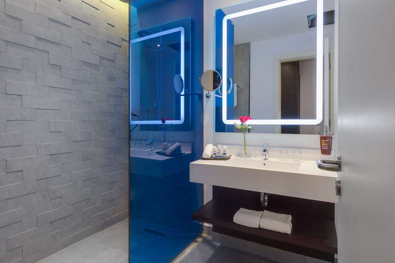 Bathroom 5, Radisson Hotel & Apartments Dammam Industry City, Dammam