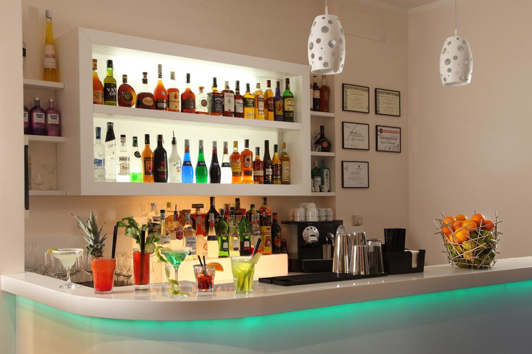 Others 3, Hearth Hotel, Rome