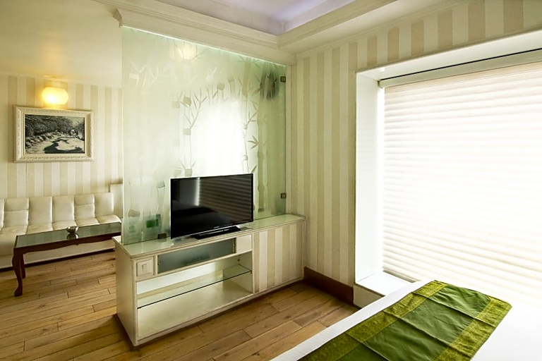 Exterior & Views 2, Treebo Trend Green View, Kolkata