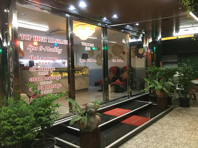 Public Area 30