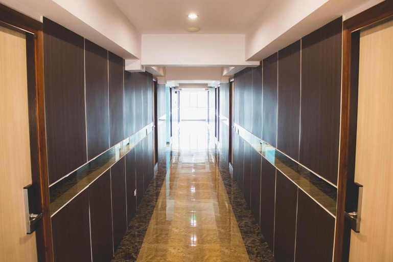 Public Area 3, Maverick Ratchada Hotel, Din Dang