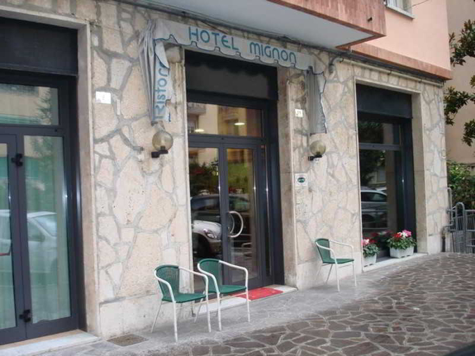 Others 4, Hotel Mignon, Savona