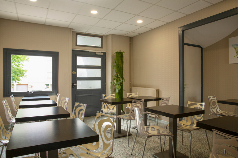 Exterior & Views 3, The Originals Access, Hôtel Bourges Gare, Cher