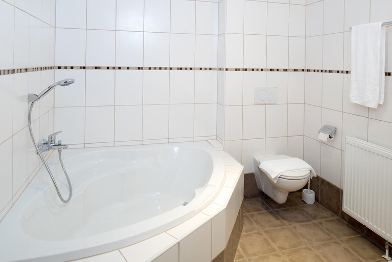 Bathroom 5, Landhotel Prielbauer, Vöcklabruck