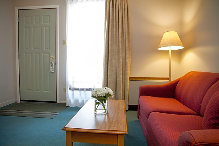 Exterior & Views 2, Rideau Heights Inn, Ottawa