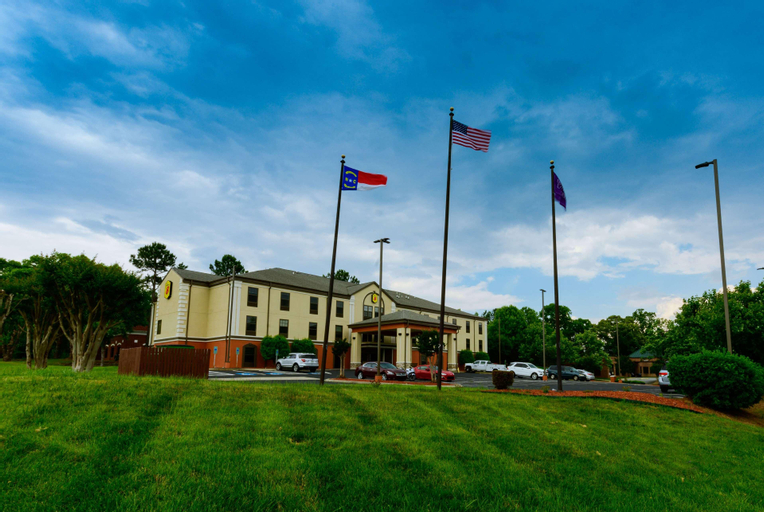 Super 8 by Wyndham High Point/Greensboro, Guilford
