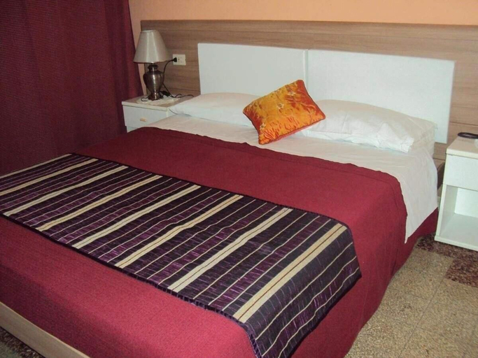 Bedroom 4, Hotel Mirage, Messina