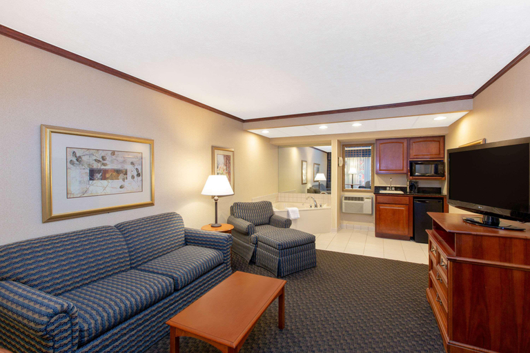Public Area 2, Ramada by Wyndham Midtown Grand Island, Hall