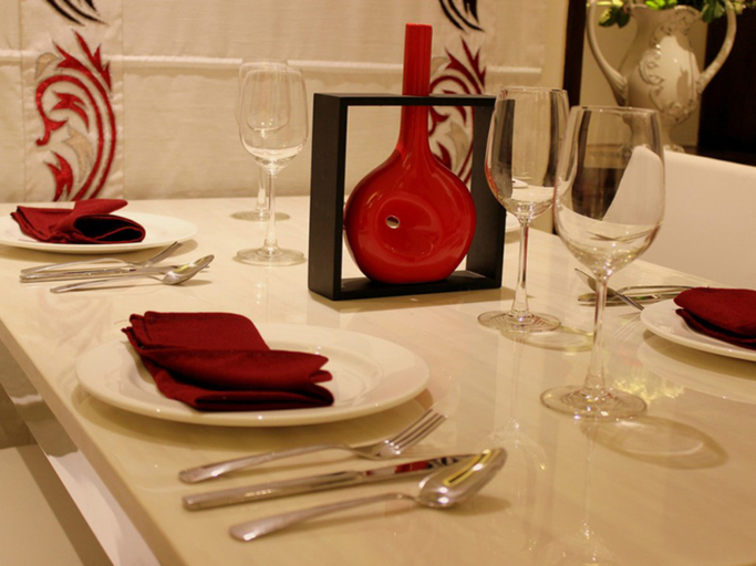 Food & Drinks 4, Hotel Amrapali Grand, Delhi