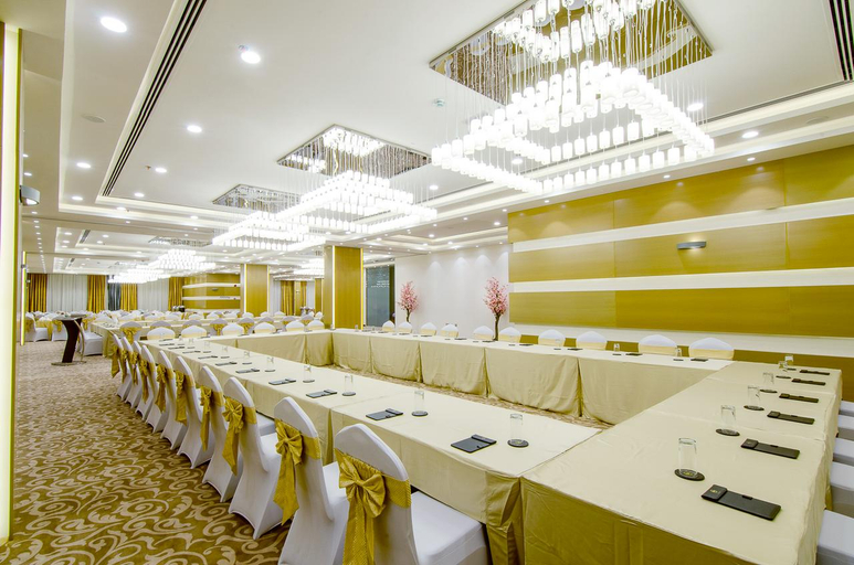 Business Facilities 4, Al Murooj Grand Hotel, Bausher