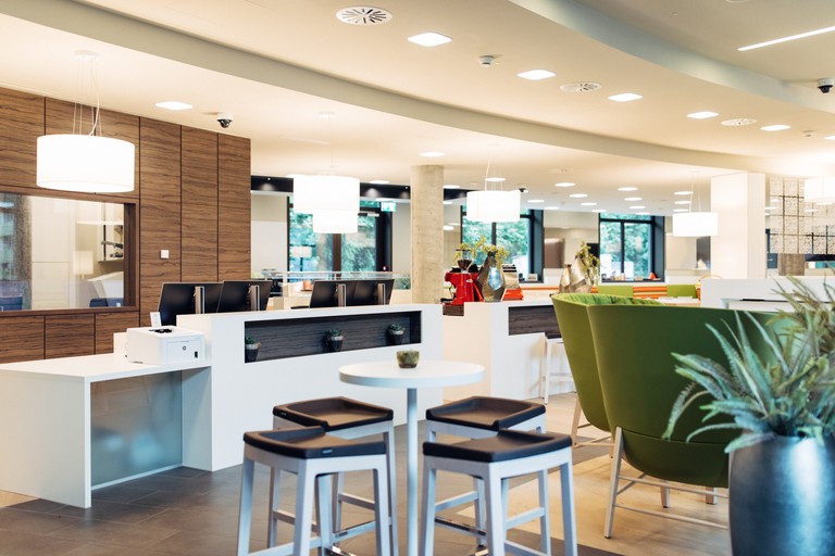 Public Area 3, Harry's Home Zürich Wallisellen, Uster