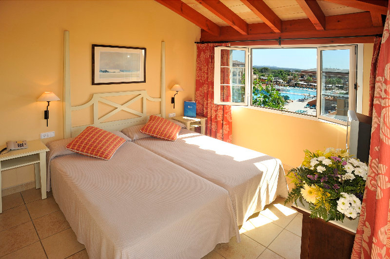 Bedroom 3, Grupotel Club Turquesa Mar, Baleares