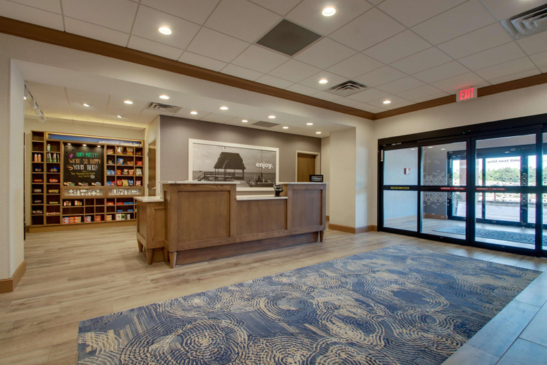 Public Area 2, Hampton Inn Sneads Ferry - North Topsail, Onslow
