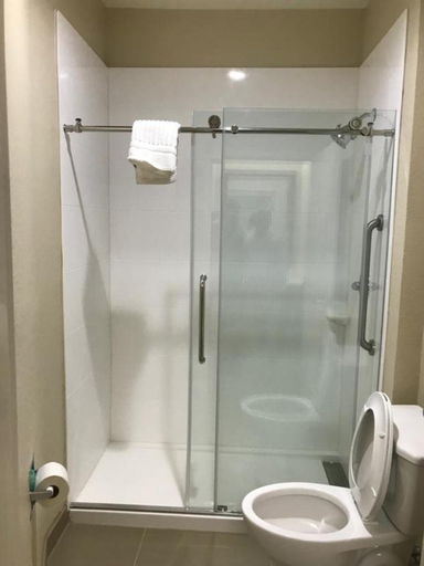 Bathroom 5, Comfort Inn & Suites Montgomery Eastchase, Montgomery
