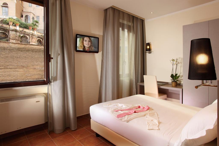 Bedroom 4, Hearth Hotel, Rome