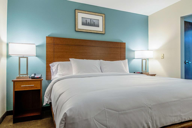 Bedroom 3, MainStay Suites South Gonzales, Ascension