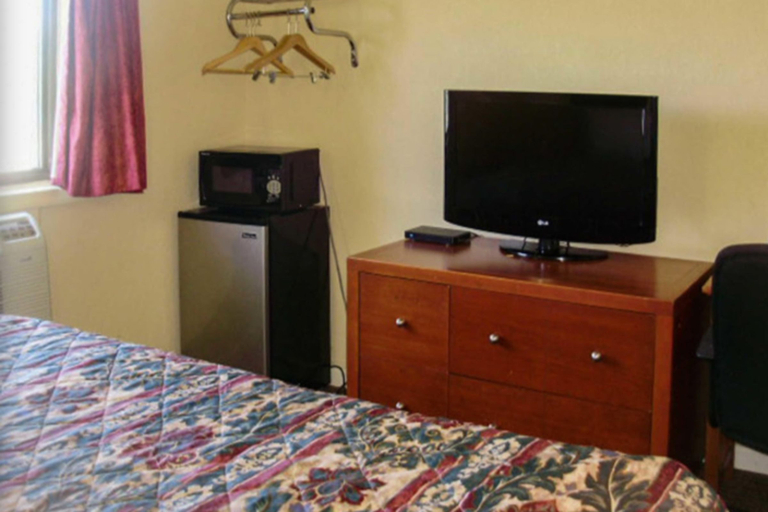Public Area 2, Rodeway Inn Bristol near Sesame Place, Bucks