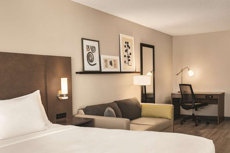 Bedroom 4, Country Inn & Suites By Radisson, Buffalo, Mn, Wright