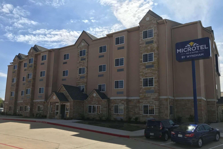 Exterior & Views 2, Microtel Inn & Suites by Wyndham College Station, Brazos