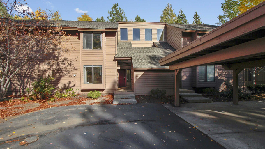 Exterior & Views 2, Skyline Condo 02, Deschutes