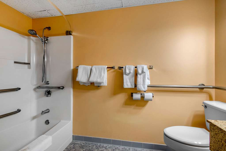 Bathroom 4, Appalachian Hotel, Cumberland