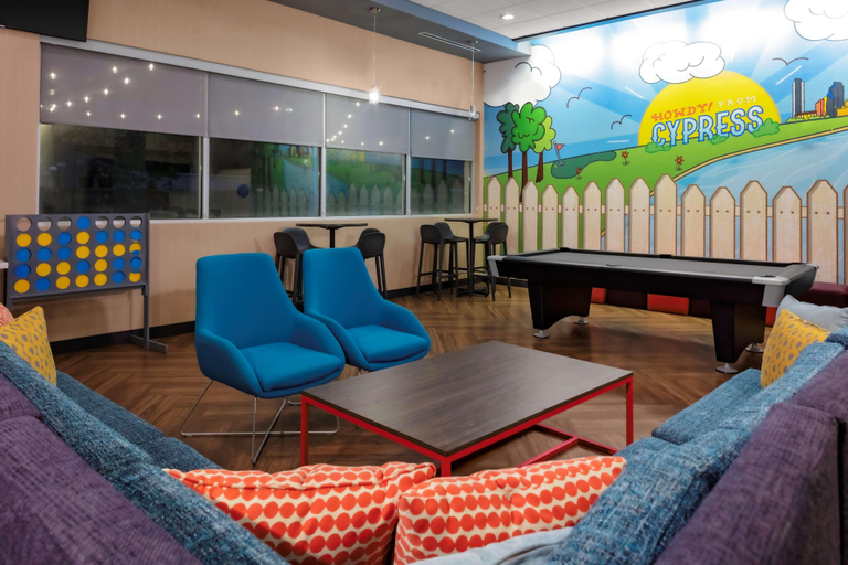 Public Area 2, Tru by Hilton Cypress Houston, Waller