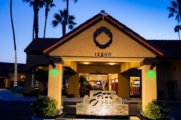 Exterior & Views 1, Hotel Saddleback, Los Angeles